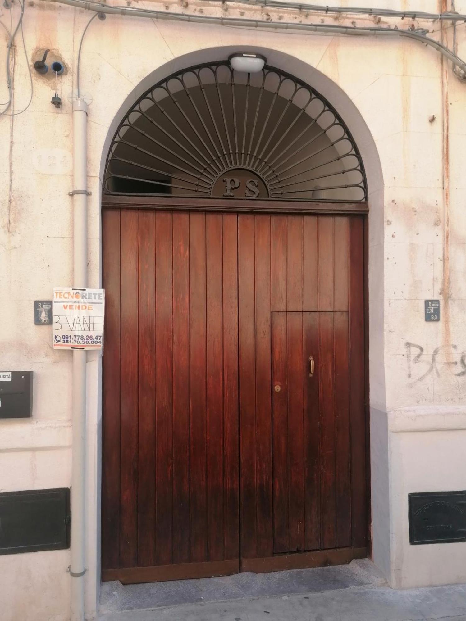 Azizo, La Appartamento *