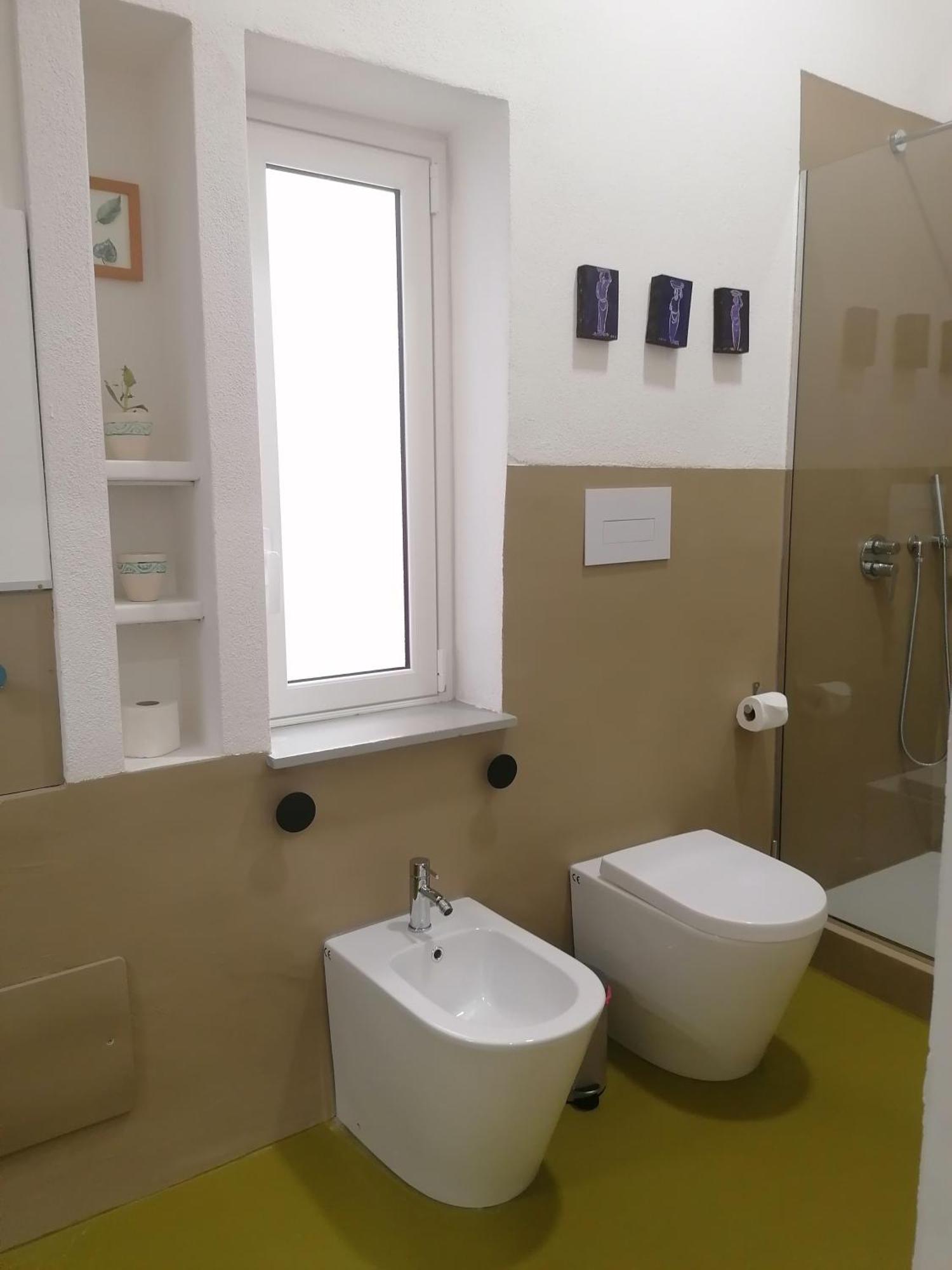 Azizo, La Apartamento